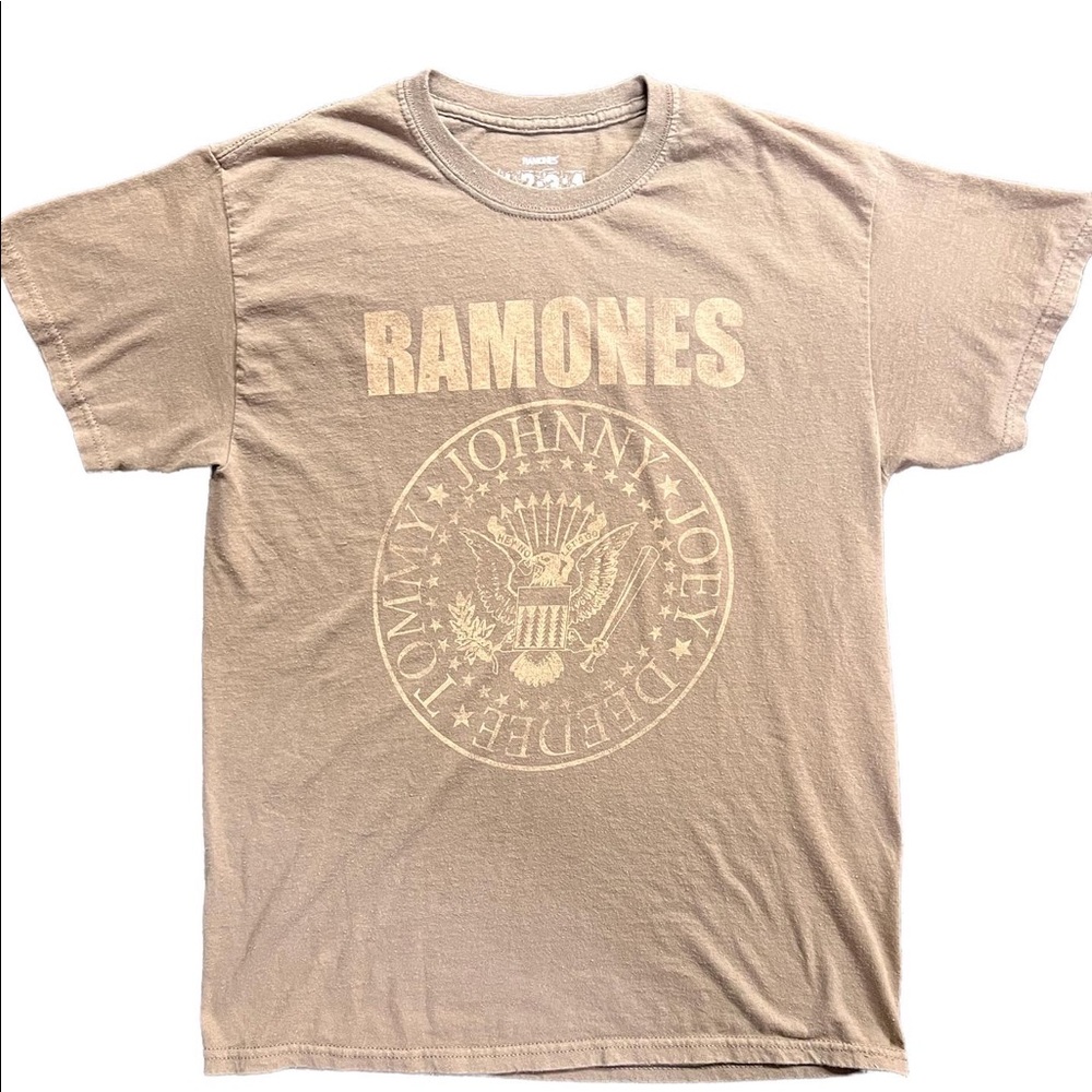 Vintage Ramones Tshirt.